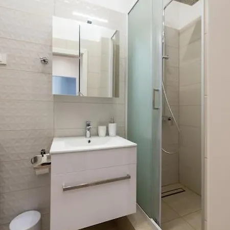Nedinium Apartman Zára